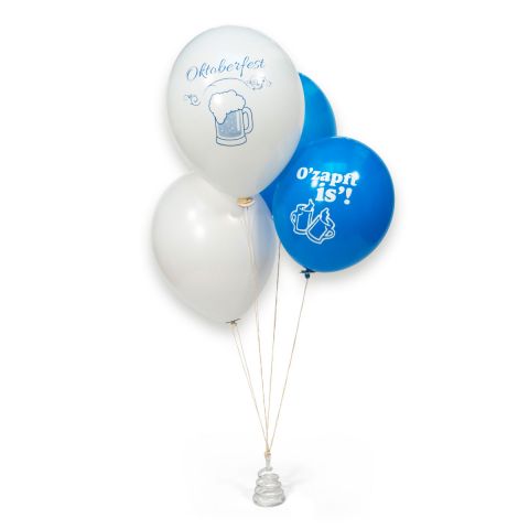 Heliumgefüllte weiße und blaue Ballons mit Aufdruck "Okoberfest" und "O'Zapft is'!" an Ballongewich- Spirale und Öko-Fix-Bändern.