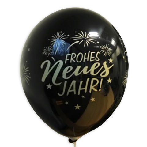 Schwarzer Luftballon mit goldenem Aufdruck "Frohes neues Jahr" und Feuerwerk, rundum.
